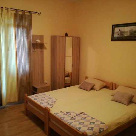 Romana 1 Tivat Bagian luar foto