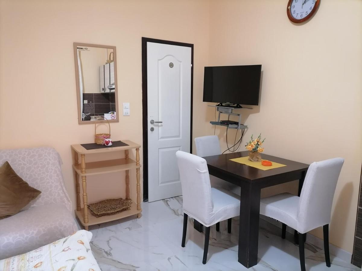 Romana 1 Tivat Bagian luar foto